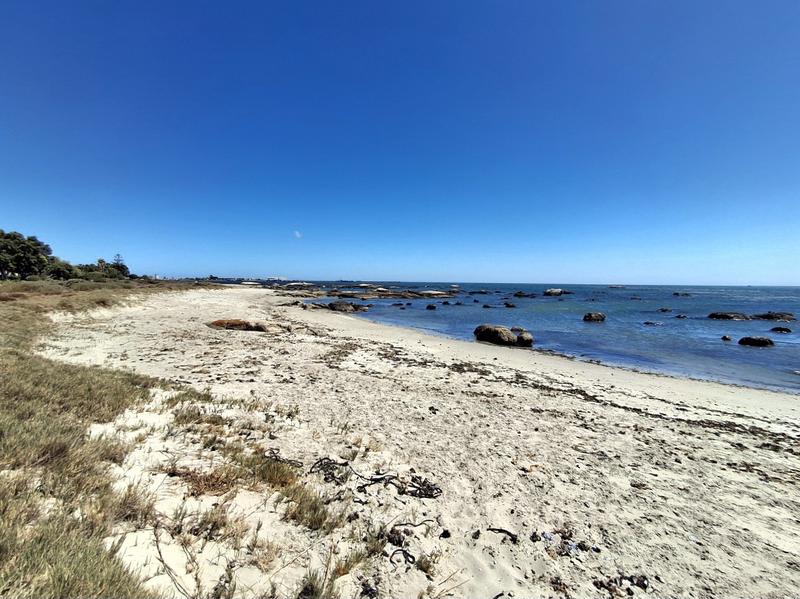 3 Bedroom Property for Sale in Hannasbaai Western Cape